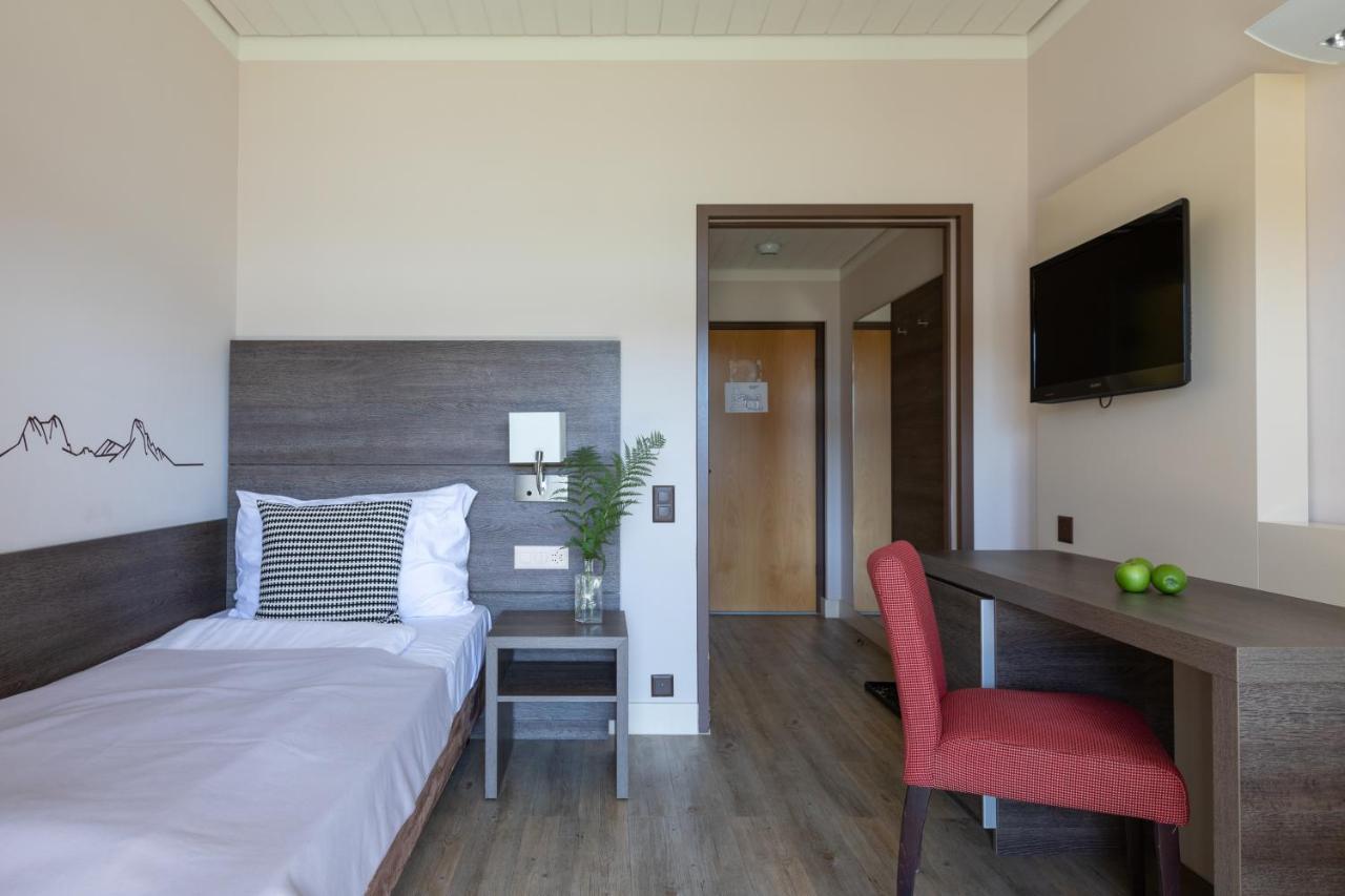 Budget Rooms Gstaad Schönried Εξωτερικό φωτογραφία